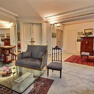 Parisian I 390 I 1 I Odeon Apartment